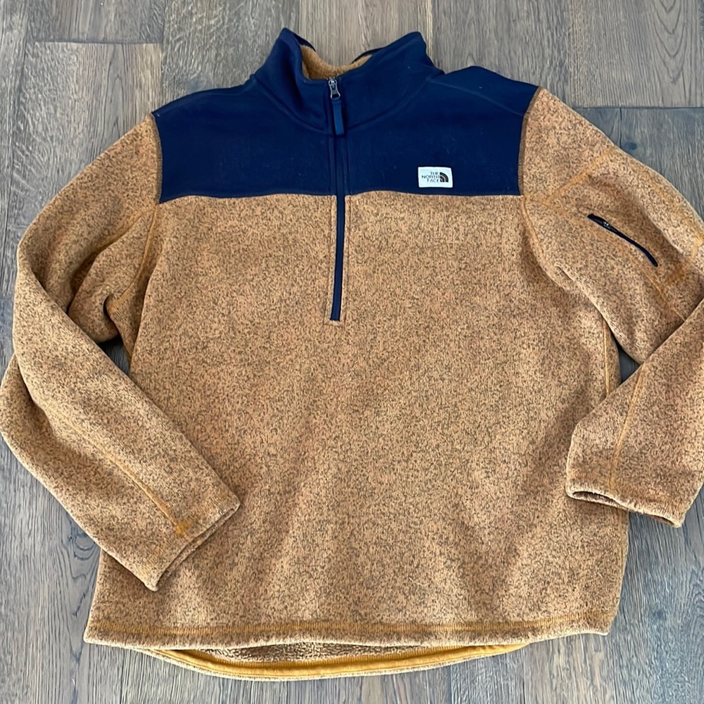 Mens The North Face quarter zip fleece pull over